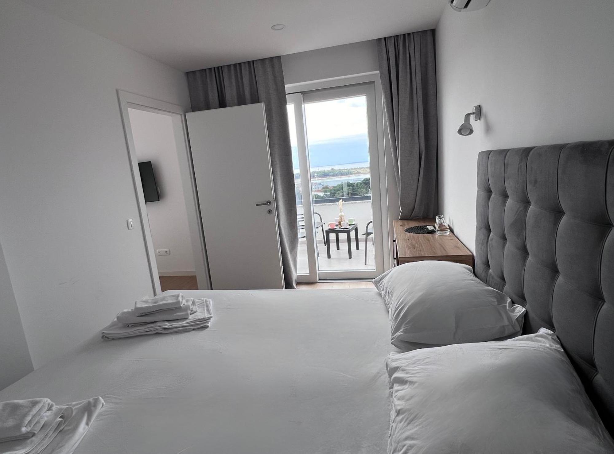 Boutique Hotel Ivy'Z Novalja Extérieur photo
