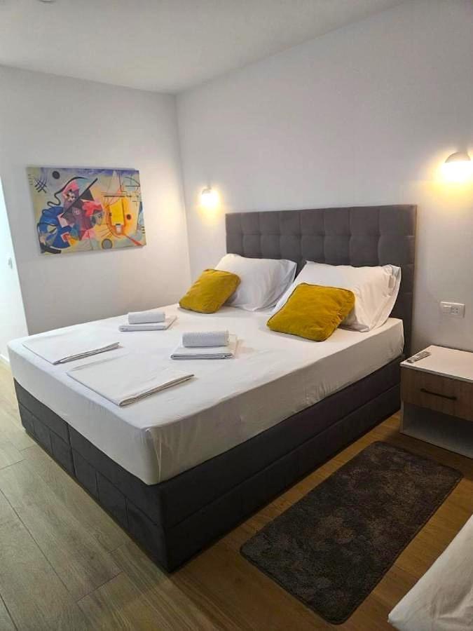 Boutique Hotel Ivy'Z Novalja Extérieur photo